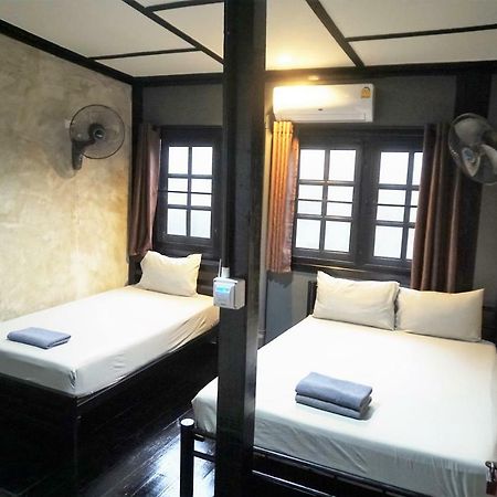 בנגקוק Sawatdee Guesthouse The Original מראה חיצוני תמונה